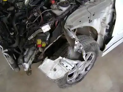 Здавання транспортного засобу renault clio ii fase ii (b/cb0) 1.9 dti diesel року 2001 потужний f9q