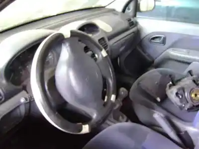 Здавання транспортного засобу renault clio ii fase ii (b/cb0) 1.9 dti diesel року 2001 потужний f9q