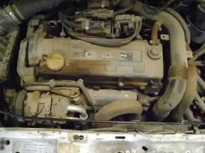 Veículo de Sucata opel combo 1.7 16v dti cat (y 17 dt / lr6) do ano 2003 alimentado y17dt