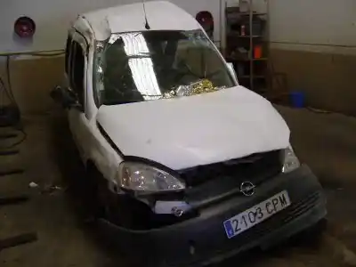 Veículo de Sucata opel combo 1.7 16v dti cat (y 17 dt / lr6) do ano 2003 alimentado y17dt