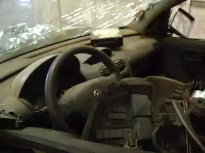 Veículo de Sucata opel combo 1.7 16v dti cat (y 17 dt / lr6) do ano 2003 alimentado y17dt