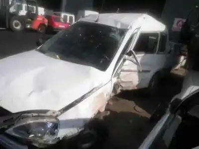 Veículo de Sucata opel combo 1.7 16v dti cat (y 17 dt / lr6) do ano 2003 alimentado y17dt