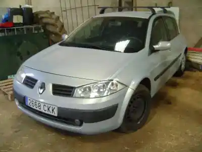 Véhicule à la ferraille renault megane ii sedán (lm0/1_) 1.9 dci (lm0g lm1g lm2c) de l'année 2003 alimenté f9q Véhicule à la ferraille renault megane ii sedán (lm0/1_) 1.9 dci (lm0g lm1g lm2c) de l'année 2003 alimenté f9q