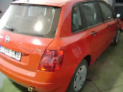 Veículo de Sucata fiat stilo van (192_) 1.9 jtd (192dxf1a) do ano 2004 alimentado 192a3.000