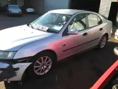 Veicolo di demolizione saab 9-3 berlina 2.2 s tid dell'anno 2002 alimentato d223l