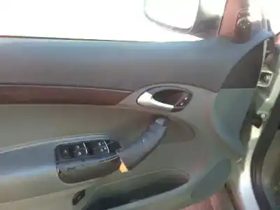 Veicolo di demolizione saab 9-3 berlina 2.2 s tid dell'anno 2002 alimentato d223l