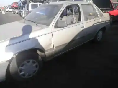 Veicolo di demolizione opel kadett e 1.6 dell'anno 1988 alimentato 16sv
