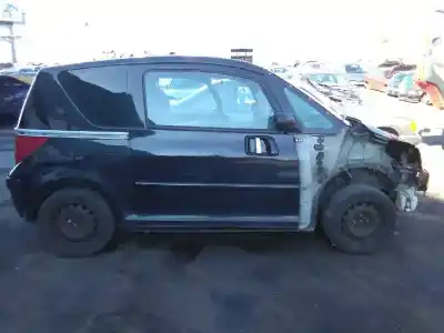 Veículo de Sucata peugeot 1007 1.4 hdi do ano 2006 alimentado 8hz