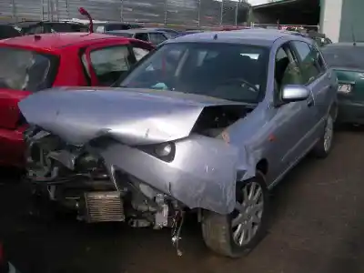 Véhicule à la ferraille NISSAN ALMERA (N16/E) 1.5 dCi Turbodiesel CAT de l'année 2005 alimenté K9K