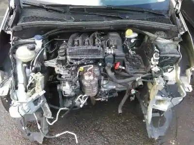 Veicolo di demolizione peugeot 208 style dell'anno 2015 alimentato hm01