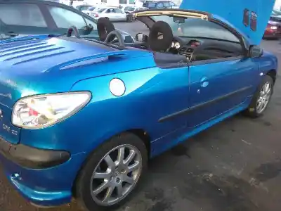 Veículo de Sucata peugeot 206 cc 2.0 16v cat do ano 2003 alimentado rfn