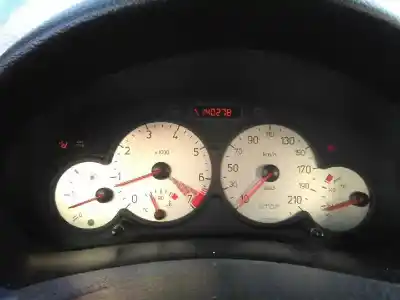 Veículo de Sucata peugeot 206 cc 2.0 16v cat do ano 2003 alimentado rfn