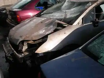 Veículo de Sucata citroen c4 berlina 1.6 16v hdi do ano 2006 alimentado 9hx