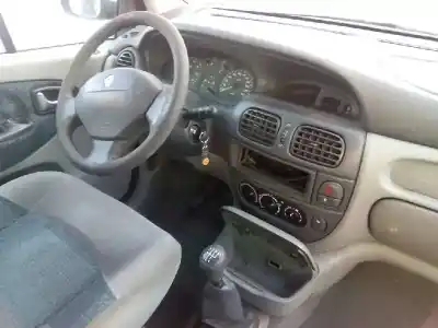 Здавання транспортного засобу renault scenic (ja..) 1.9 dti diesel 80 cv / 59 kw року 2003 потужний f9q q7