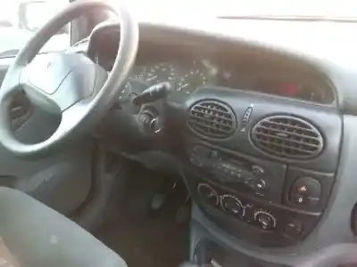 Здавання транспортного засобу renault megane i scenic (ja0) 1.9 turbodiesel року 1998 потужний f8q