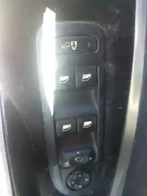 Veículo de Sucata citroen c5 berlina premier do ano 2008 alimentado 9hz