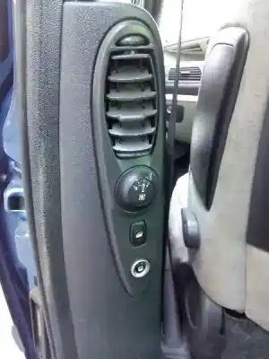 Veicolo di demolizione citroen c8 2.2 hdi 16v premier ii dell'anno 2005 alimentato 4hw