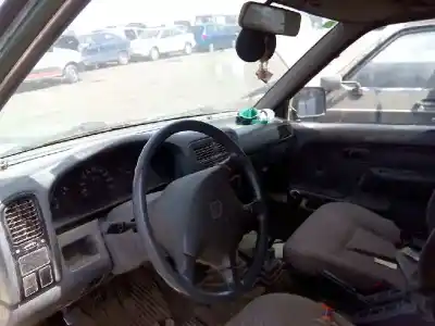 Здавання транспортного засобу nissan navara 2 ii pick-up (d22) 2.5 td 4wd року 1999 потужний td25ti