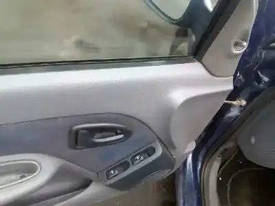 Scrapping Vehicle renault clio ii fase i (b/cbo) 1.2 16v alize 75 cv / 55 kw of the year 2001 powered d4f b7