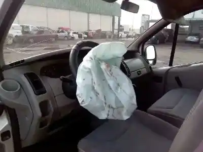 Scrapping Vehicle renault trafic combi (ab 4.01) 1.9 diesel of the year 2003 powered f9q u7