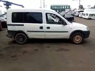 Sloopvoertuig opel combo tour cosmo van het jaar 2008 aangedreven z13dtj