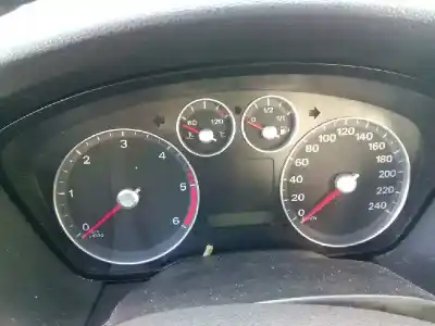 Veículo de Sucata ford focus berlina (cap) 1.8 tdci turbodiesel cat do ano 2006 alimentado kkda