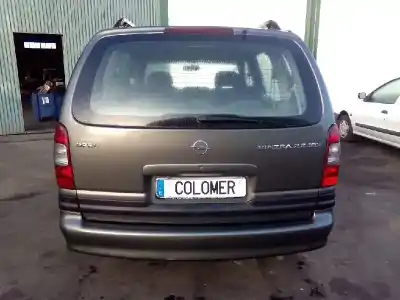 Véhicule à la ferraille opel sintra 2.2 16v cat (x 22 xe) de l'année 1998 alimenté x22xe