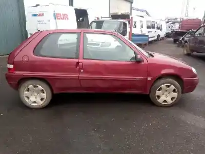 Veículo de Sucata citroen saxo 1.5 diesel do ano 2001 alimentado vjx