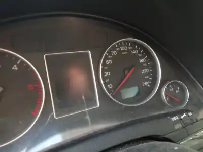 Scrapping Vehicle audi a4 avant (8e) 1.9 tdi (96kw) of the year 2004 powered awx