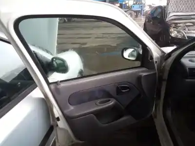 Véhicule à la ferraille renault clio ii fase i (b/cbo) 1.4 alize 75 cv / 55 kw de l'année 2000 alimenté e7j c6 (55kw)