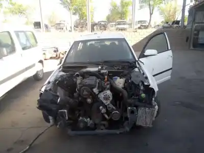 Veículo de Sucata SKODA SUPERB (3U4) 1.9 TDI do ano 2007 alimentado BSV