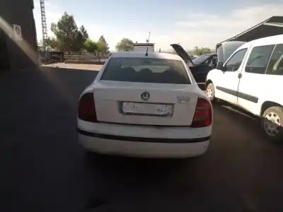 Veículo de Sucata skoda superb (3u4) 1.9 tdi do ano 2007 alimentado bsv