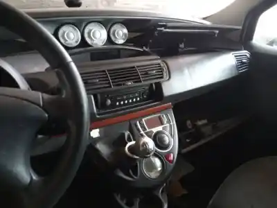 Veicolo di demolizione citroen c8 2.2 hdi 16v premier ii dell'anno 2006 alimentato 4hw