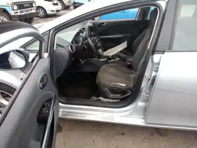 Veículo de Sucata seat leon (1p1) 1.9 tdi do ano 2010 alimentado bls