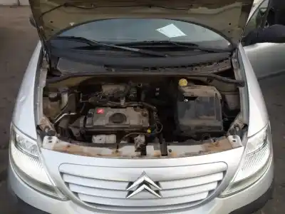 Veicolo di demolizione citroen c3 1.4 16v dell'anno 2004 alimentato hfx