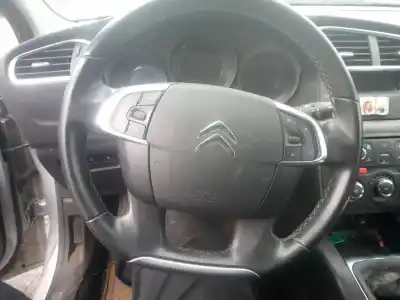 Veicolo di demolizione citroen c4 lim. 1.6 hdi fap dell'anno 2010 alimentato 9h06