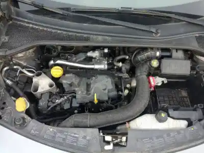 Veicolo di demolizione renault clio iii authentique dell'anno 2011 alimentato k9k