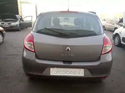 Veicolo di demolizione renault clio iii authentique dell'anno 2011 alimentato k9k