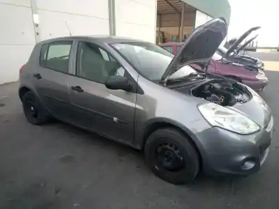 Veicolo di demolizione renault clio iii authentique dell'anno 2011 alimentato k9k