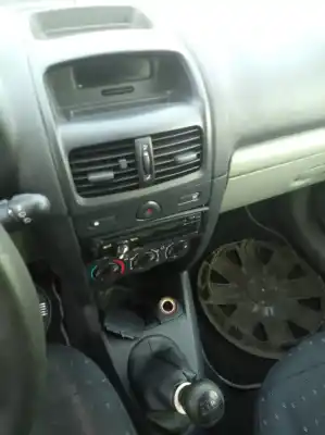 Scrapping Vehicle renault clio ii fase ii (b/cb0) authentique of the year 2002 powered k9ka7