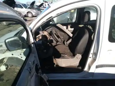 Veículo de Sucata renault kangoo (kc0/1_) 1.5 dci do ano 2009 alimentado k9k