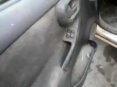 Veicolo di demolizione opel combo tour cosmo dell'anno 2010 alimentato z13dtj