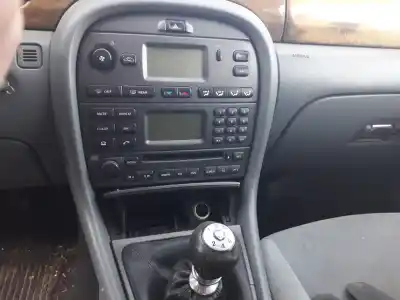 Veículo de Sucata jaguar x-type 2.0 diesel cat do ano 2003 alimentado d/68