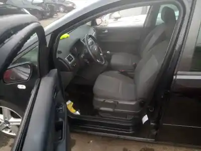 Здавання транспортного засобу ford focus c-max (cap) ambiente (d) року 2006 потужний hhda