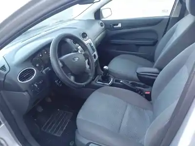 Veicolo di demolizione ford focus berlina (cap) ambiente (d) dell'anno 2006 alimentato hhda