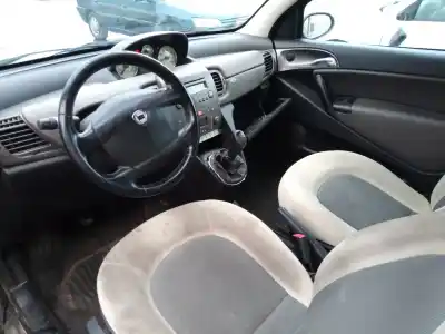 Veicolo di demolizione lancia ypsilon (101) 1.3 16v multijet argento dell'anno 2004 alimentato 188a9000