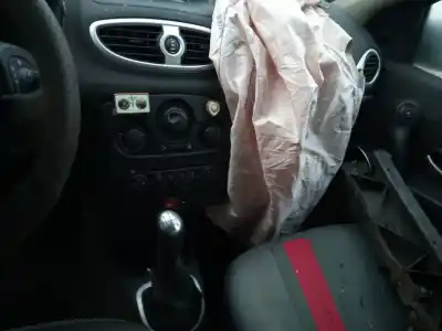 Scrapping Vehicle renault clio iii 1.5 dci diesel of the year 2005 powered k9k m7