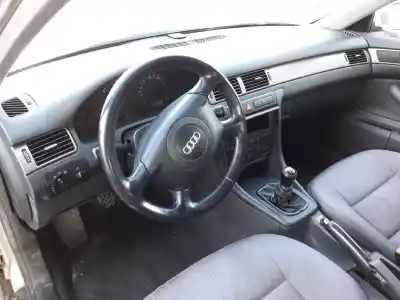 Veículo de Sucata audi a6 avant (4b5) 1.8 20v turbo do ano 2001 alimentado awt