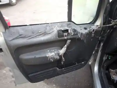 Veículo de Sucata ford tourneo connect (tc7) 1.8 tdci cat do ano 2008 alimentado 