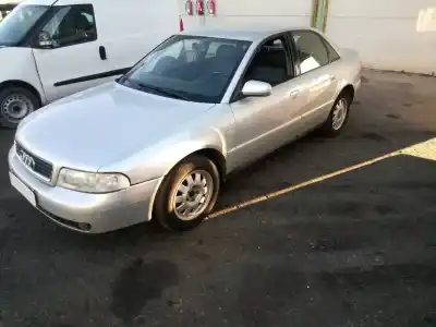 Veículo de Sucata audi a4 berlina (b5) 1.8 do ano 2000 alimentado apt